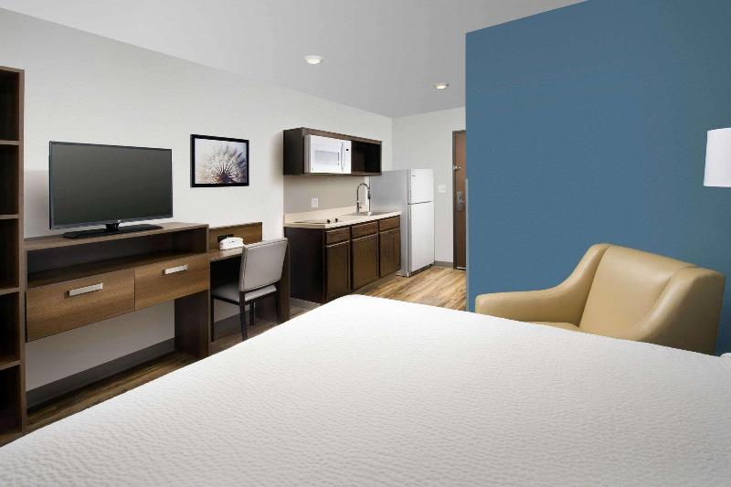 Woodspring Suites San Antonio Stone Oak image