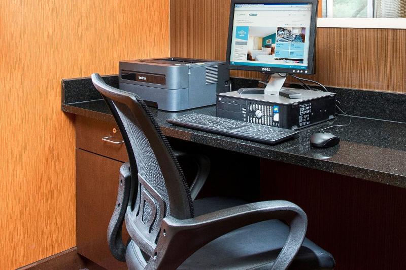 Fairfield Inn & Suites Quincy image
