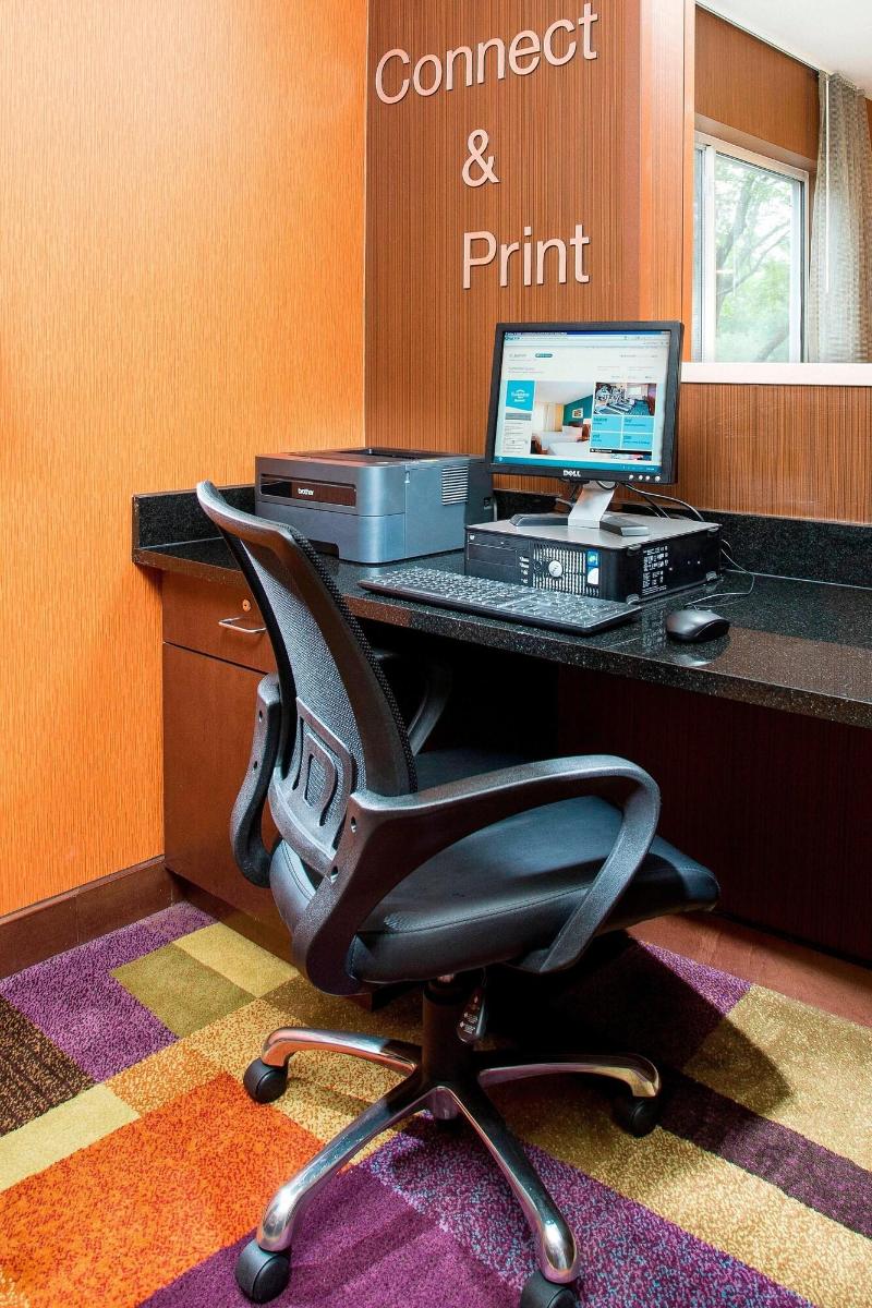 Fairfield Inn & Suites Quincy image