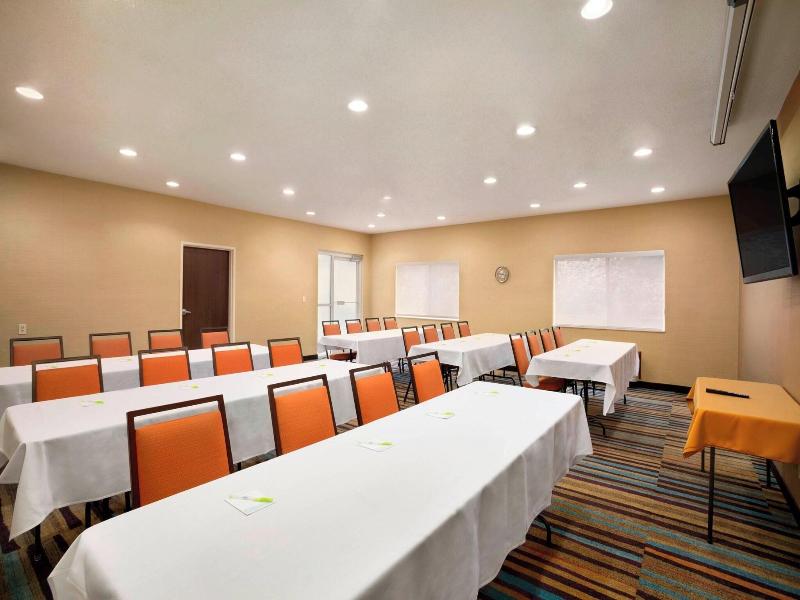 Fairfield Inn & Suites Quincy image
