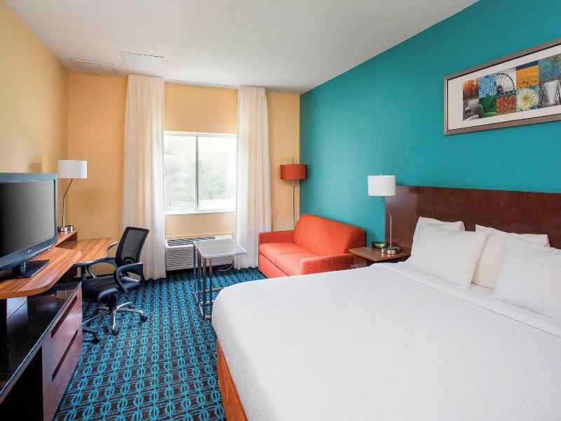 Fairfield Inn & Suites Quincy image