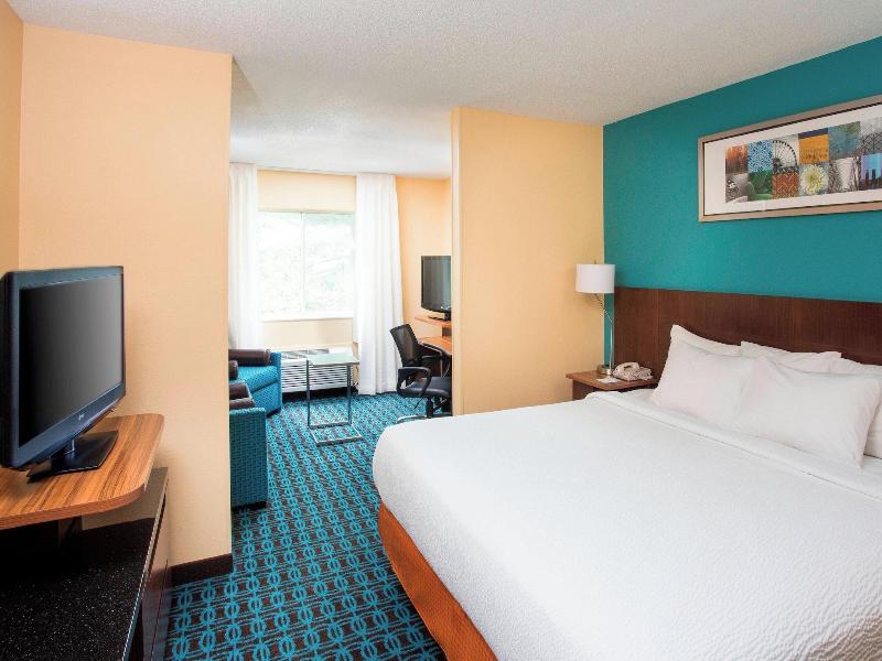 Fairfield Inn & Suites Quincy image