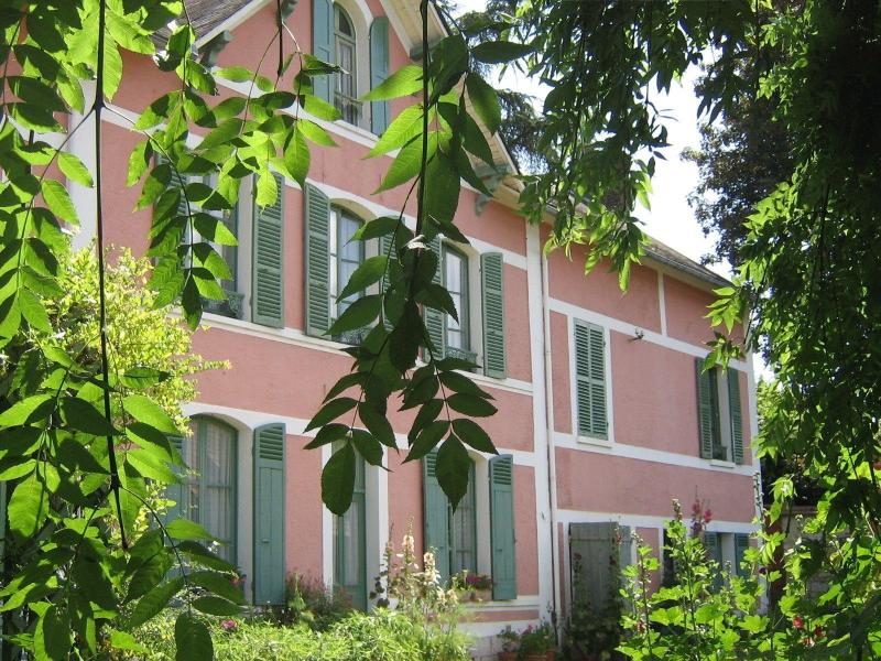 Les Buissonnets image