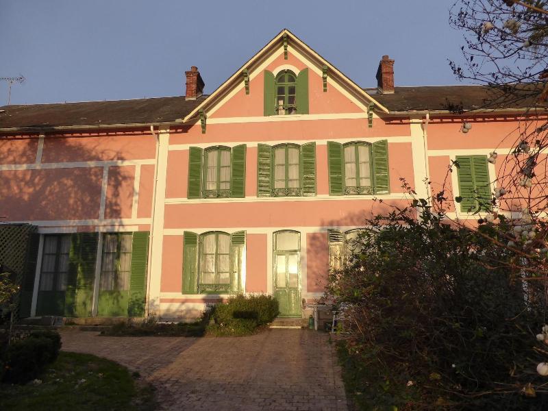 Les Buissonnets image