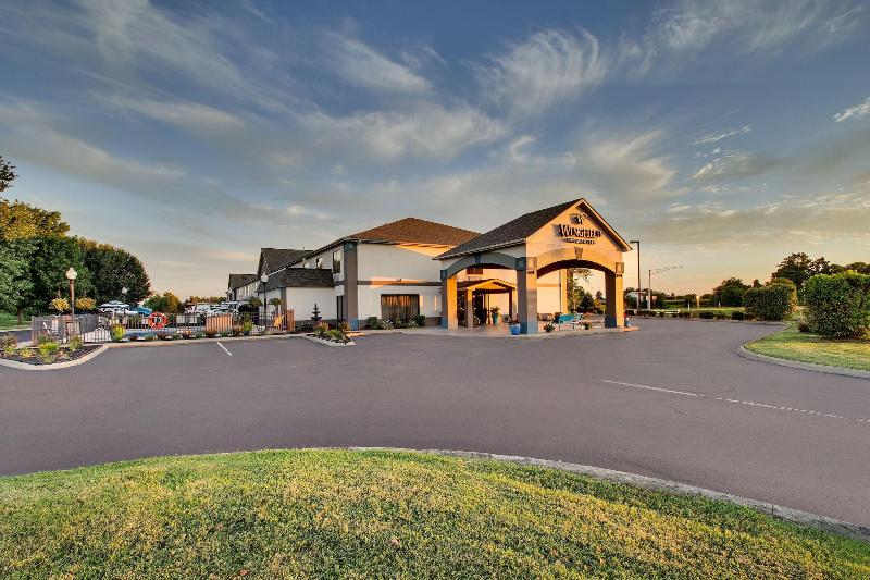 Wingfield Inn & Suites image