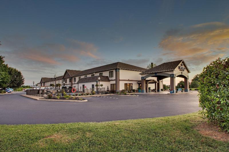 Wingfield Inn & Suites image