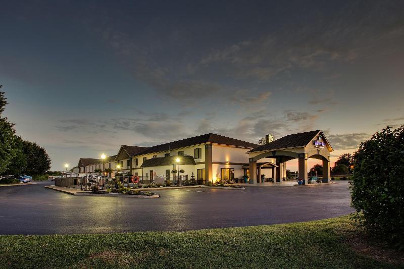Wingfield Inn & Suites image