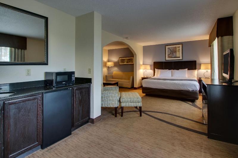 Wingfield Inn & Suites image