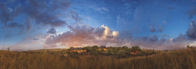 Tuningi Safari Lodge