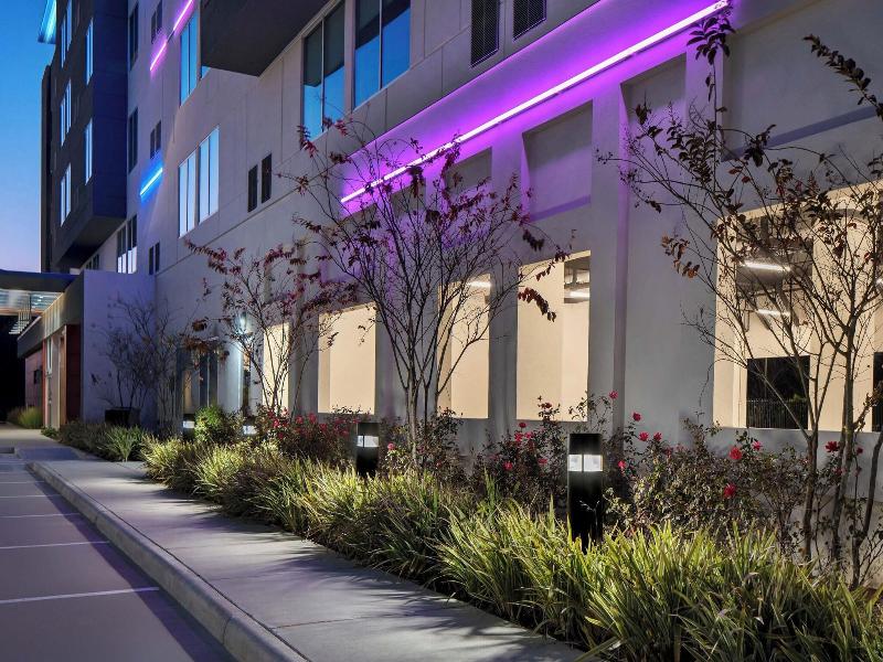 Aloft Houston Shenandoah image