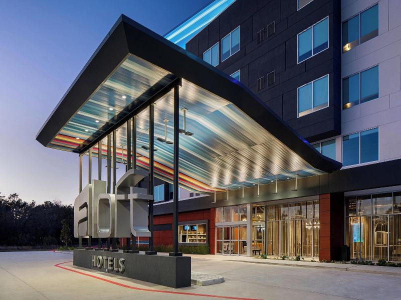 Aloft Houston Shenandoah image