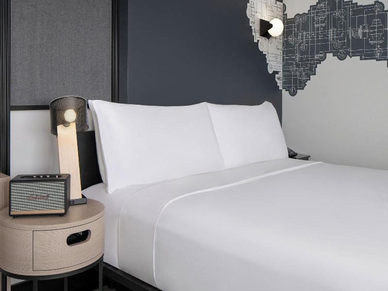 Aloft Houston Shenandoah image