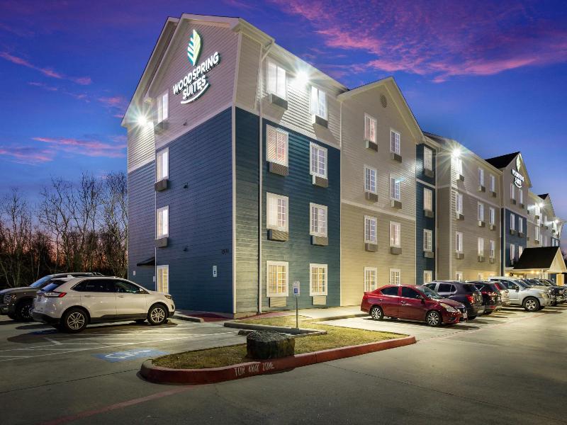 Woodspring Suites Houston La Porte image