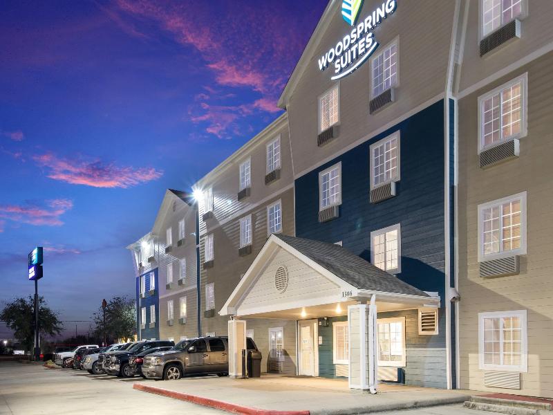 Woodspring Suites Houston La Porte image