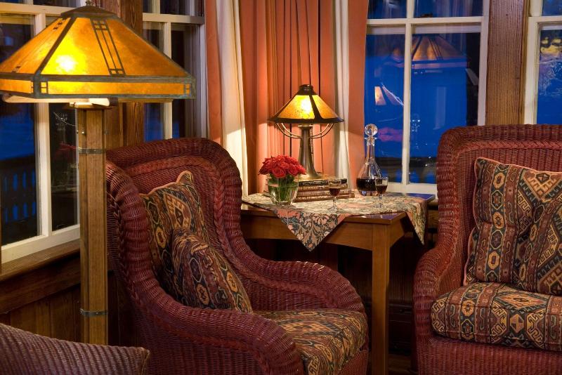Lake Pointe Inn image