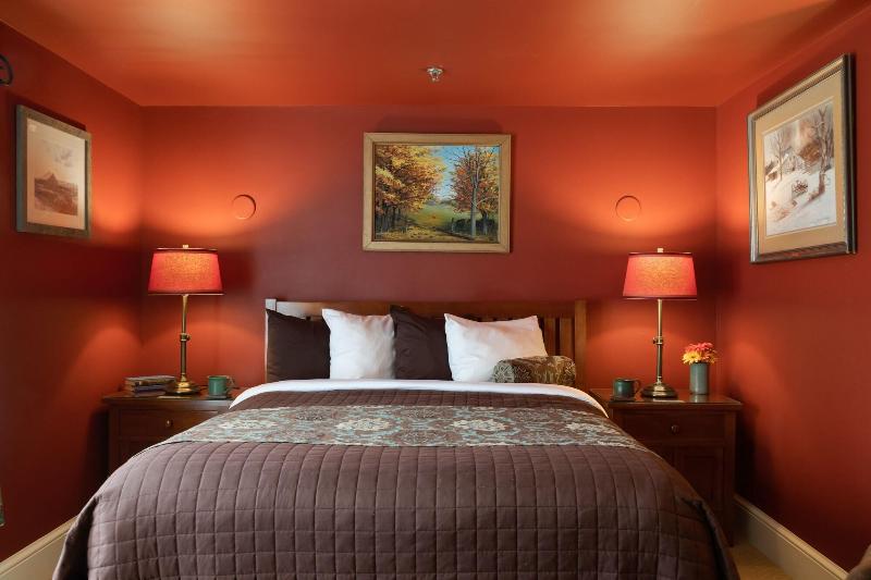 Lake Pointe Inn image