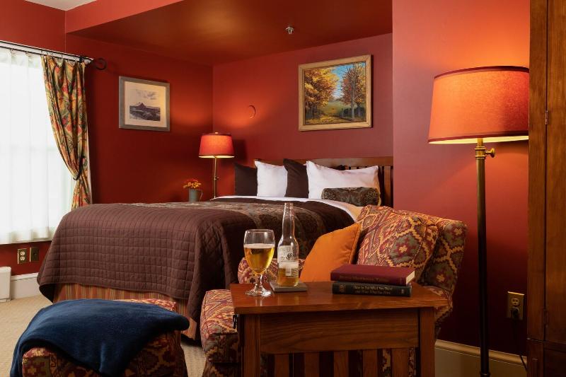 Lake Pointe Inn image
