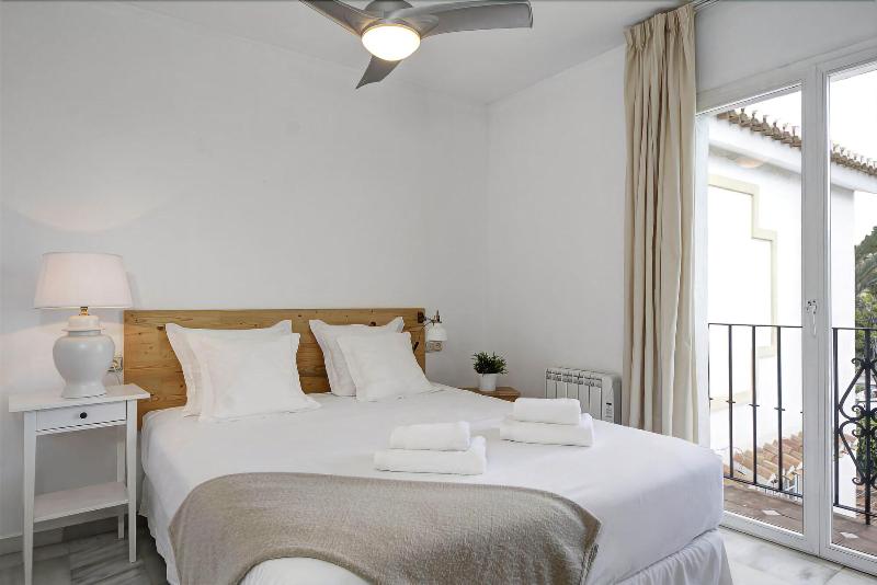 Apartamentos Marina Villages image