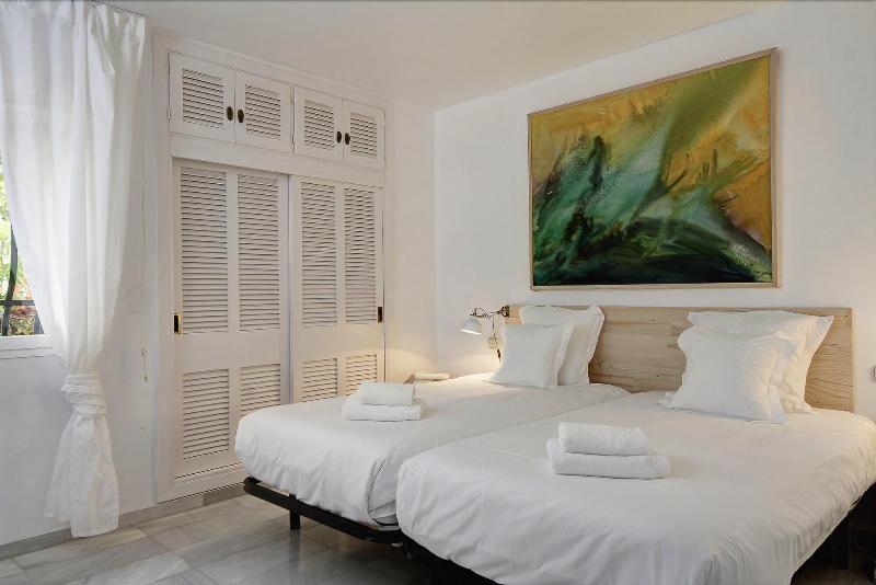 Apartamentos Marina Villages image