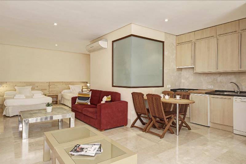 Apartamentos Marina Villages image