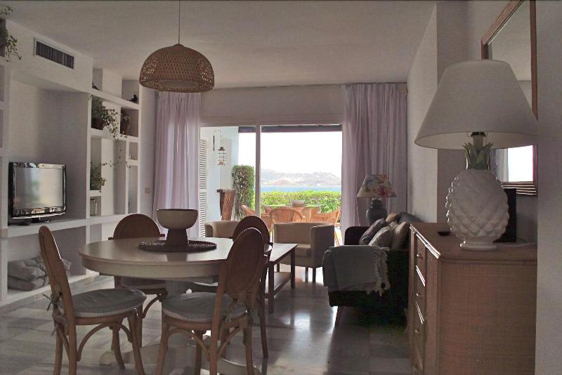 Apartamentos Marina Villages image