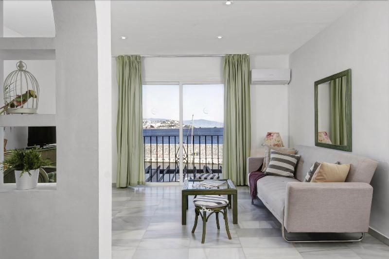 Apartamentos Marina Villages image