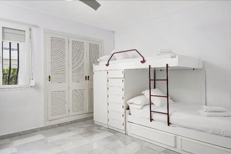 Apartamentos Marina Villages image
