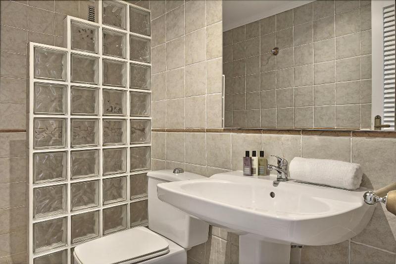 Apartamentos Marina Villages image