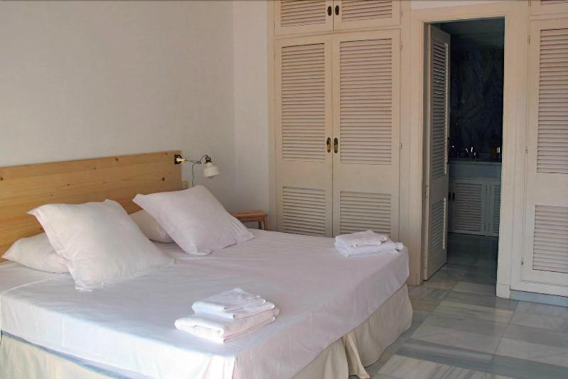 Apartamentos Marina Villages image
