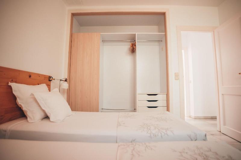 Apartamentos Marina Villages image