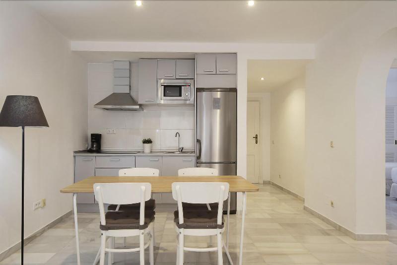 Apartamentos Marina Villages image