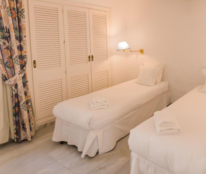 Apartamentos Marina Villages image