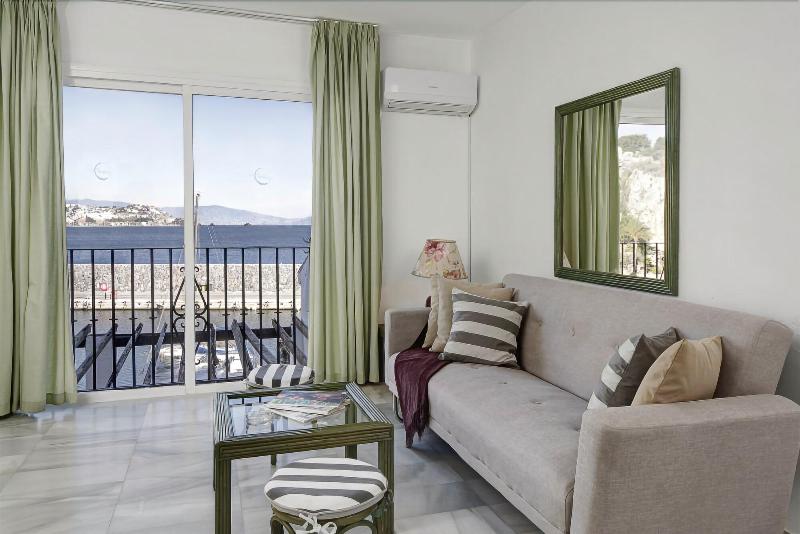 Apartamentos Marina Villages image