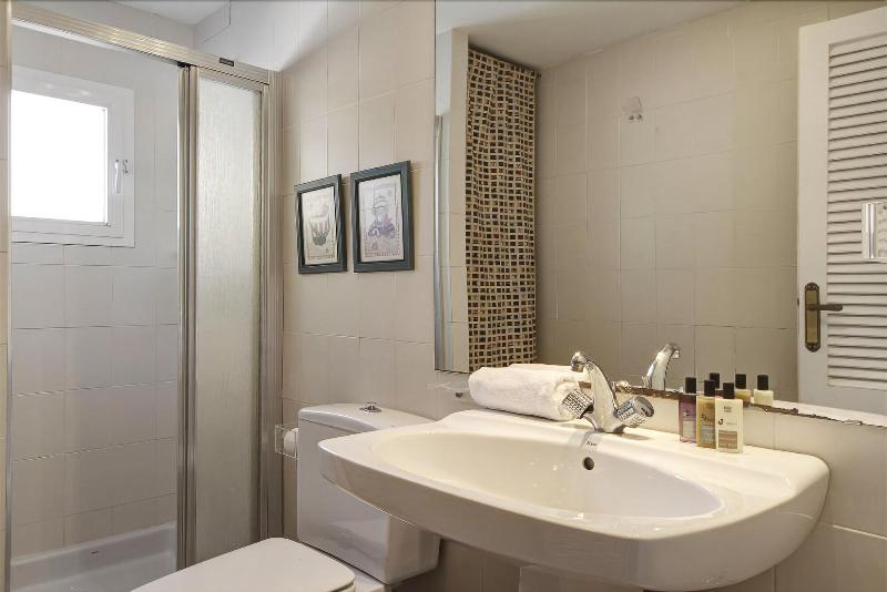 Apartamentos Marina Villages image