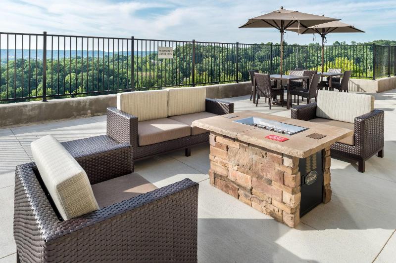 Fairfield Inn & Suites by Marriott Huntington image