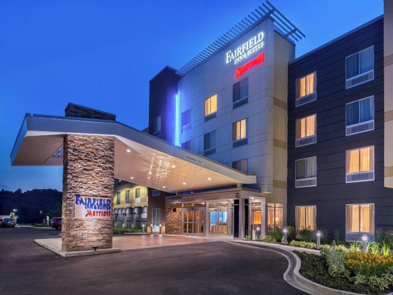 Fairfield Inn & Suites by Marriott Huntington image