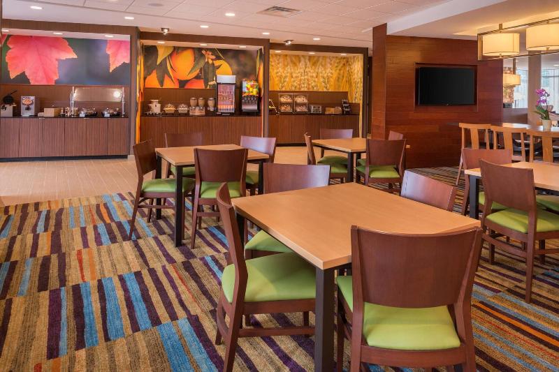Fairfield Inn & Suites by Marriott Huntington image
