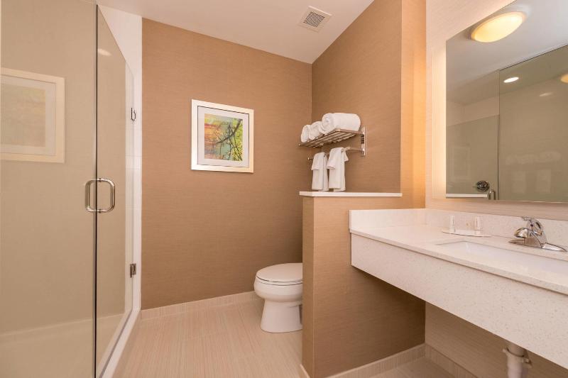 Fairfield Inn & Suites by Marriott Huntington image