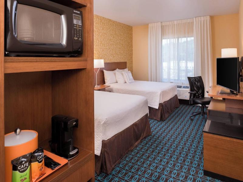 Fairfield Inn & Suites by Marriott Huntington image