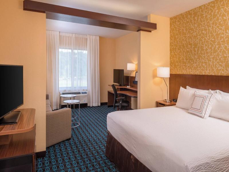 Fairfield Inn & Suites by Marriott Huntington image