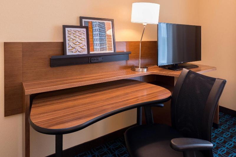 Fairfield Inn & Suites by Marriott Huntington image