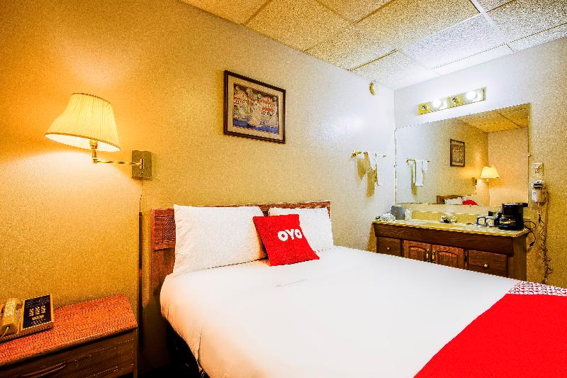 OYO Hotel Chapmanville Inn, WV - Hwy 119 image