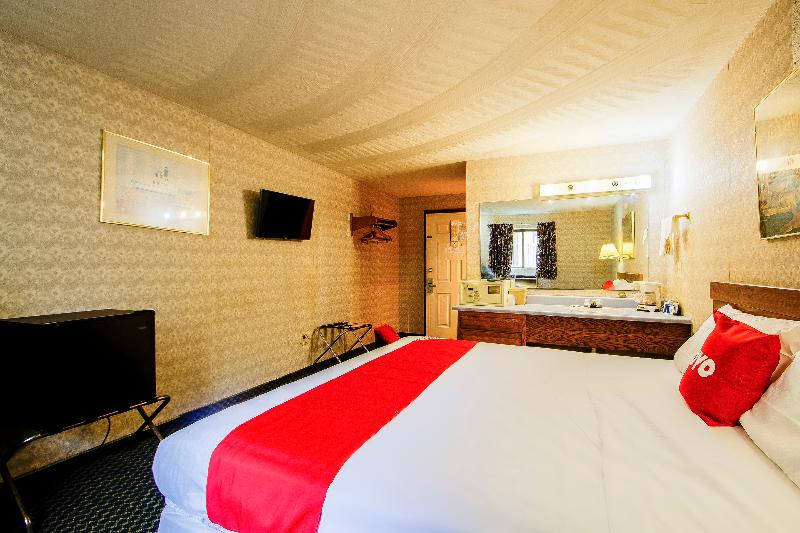 OYO Hotel Chapmanville Inn, WV - Hwy 119 image