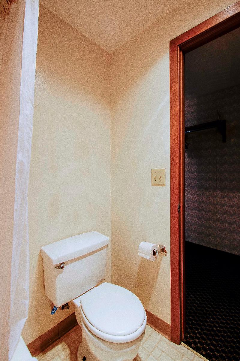 OYO Hotel Chapmanville Inn, WV - Hwy 119 image