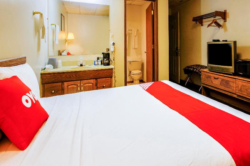 OYO Hotel Chapmanville Inn, WV - Hwy 119 image