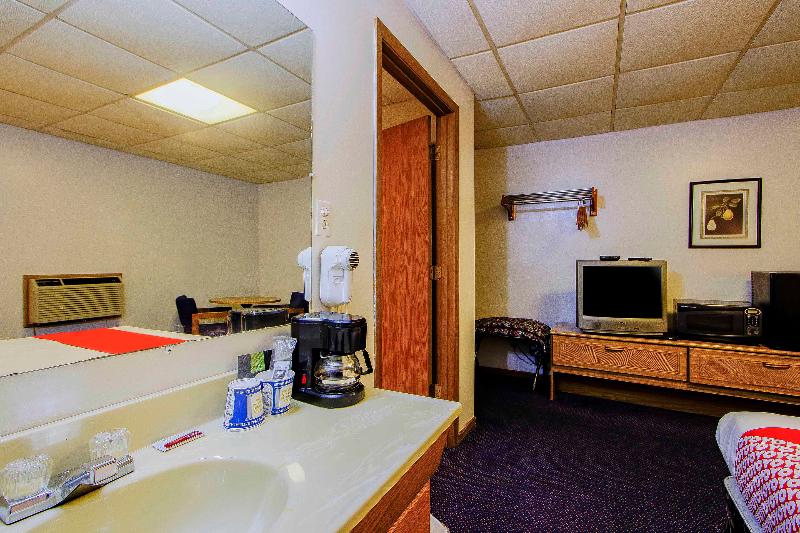 OYO Hotel Chapmanville Inn, WV - Hwy 119 image
