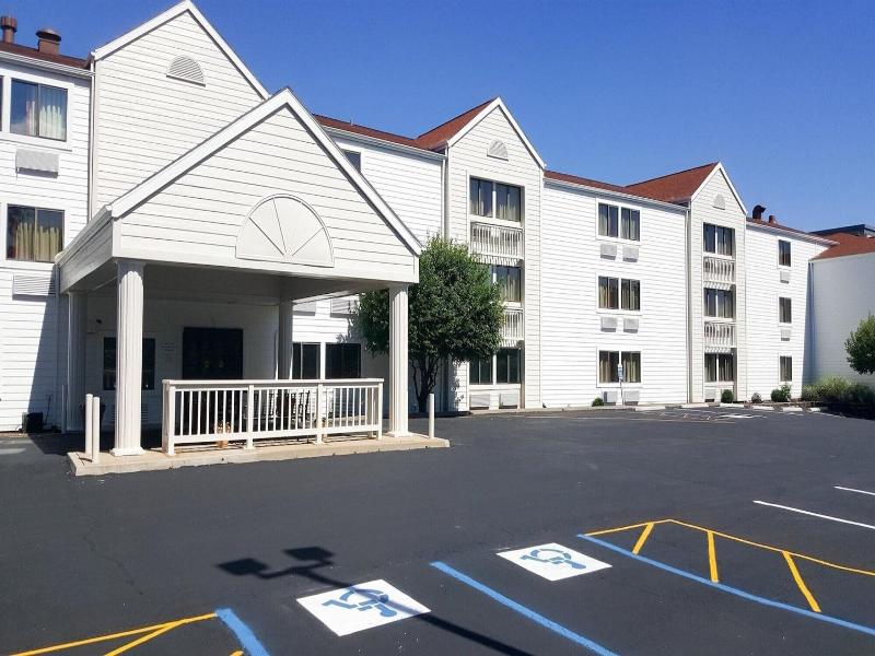 Motel 6 Maryland Heights, MO