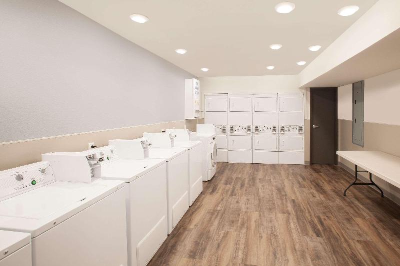 Woodspring Suites West Monroe image
