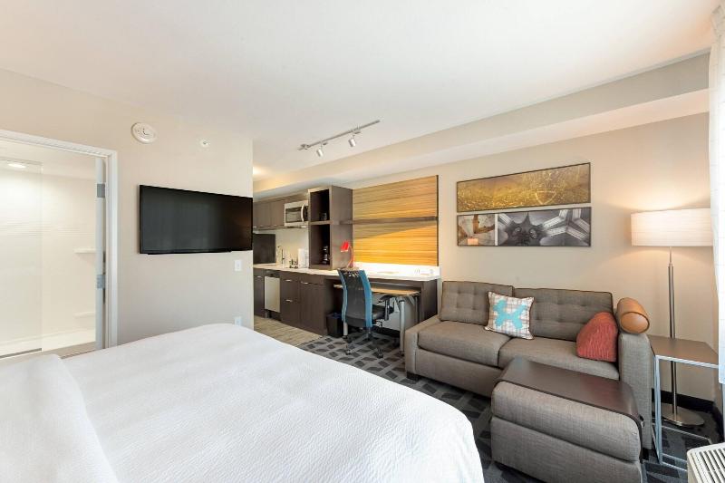 TownePlace Suites by Marriott Greensboro Coliseum  image