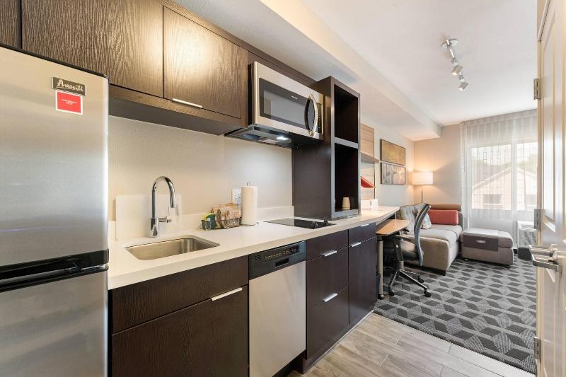 TownePlace Suites by Marriott Greensboro Coliseum  image